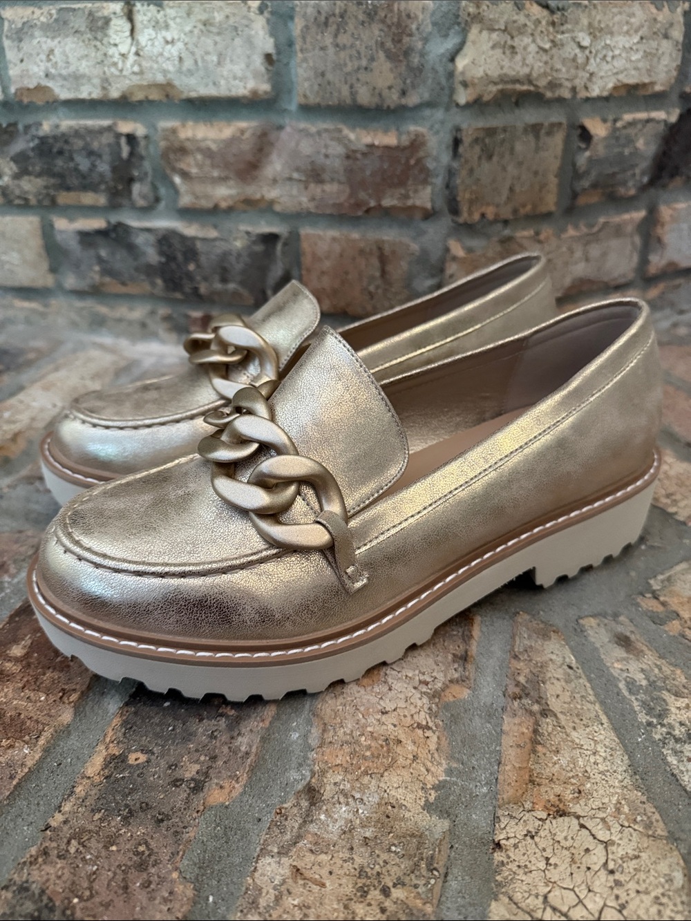 PIERRE DUMAS MORA 2 Women's Metallic Gold Chain-Trim Loafers - Size 10